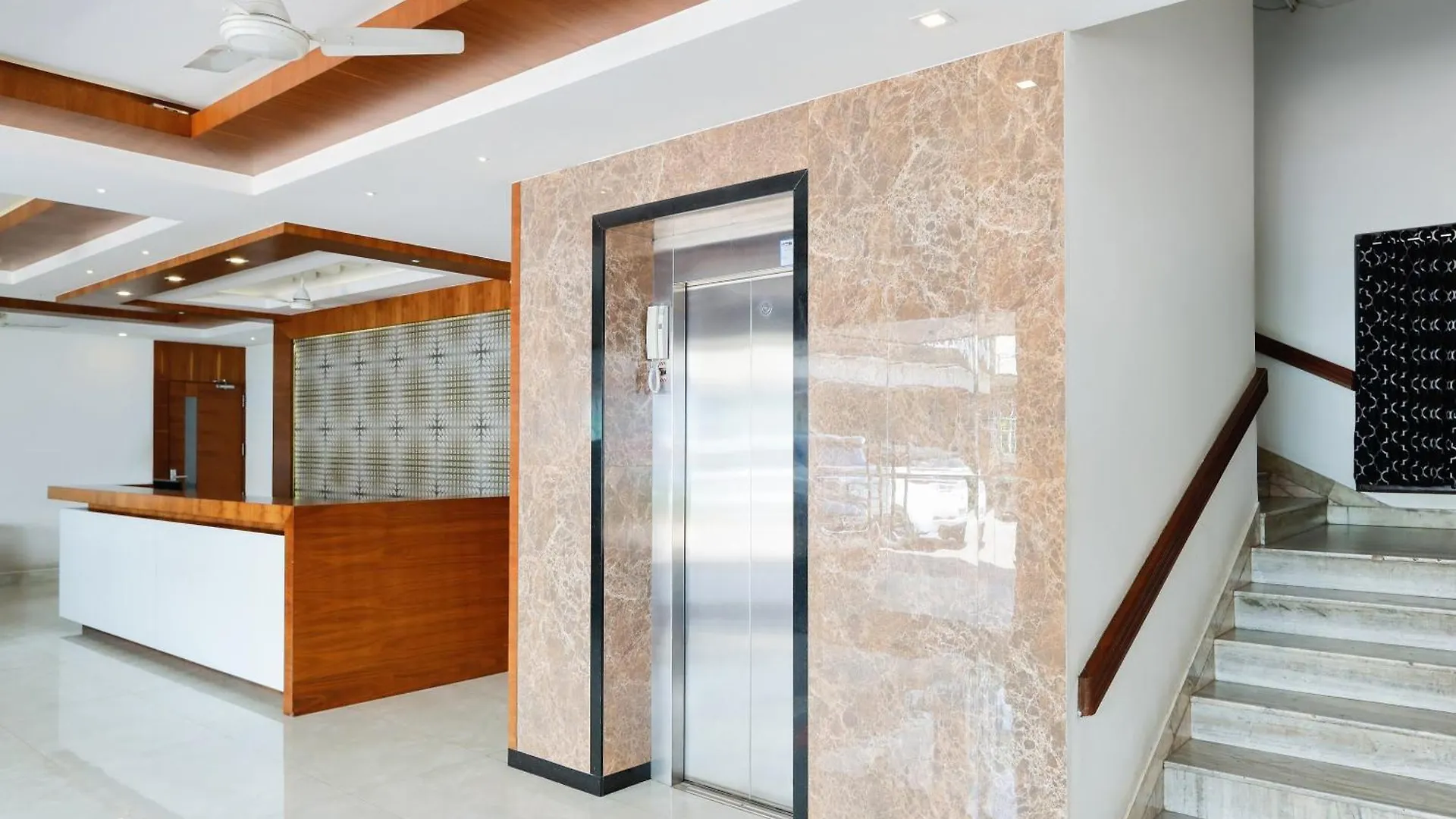 Spot On Sahari Hotel Kochi